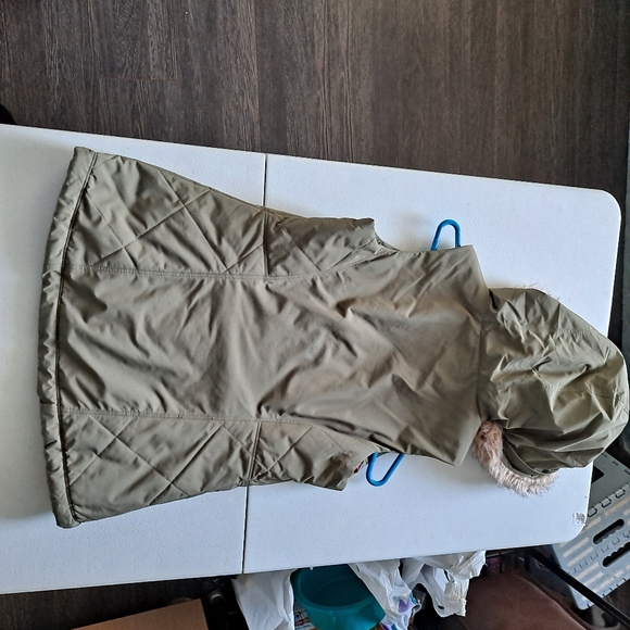 Mountain HardWear Forest Green Vest - Picture 9 of 9